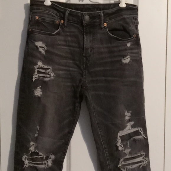 American Eagle Outfitters Other - American Eagle Outfitters Men's Dark Gray Distressed Jeans